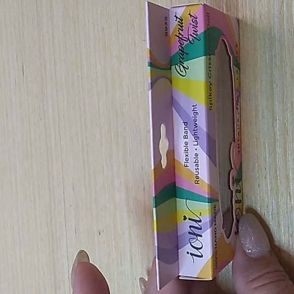 Ioni 3D Faux Mink Lashes 100% Hand Made Spikey Crusscross Doll Grapefruit Twist - Picture 2 of 3